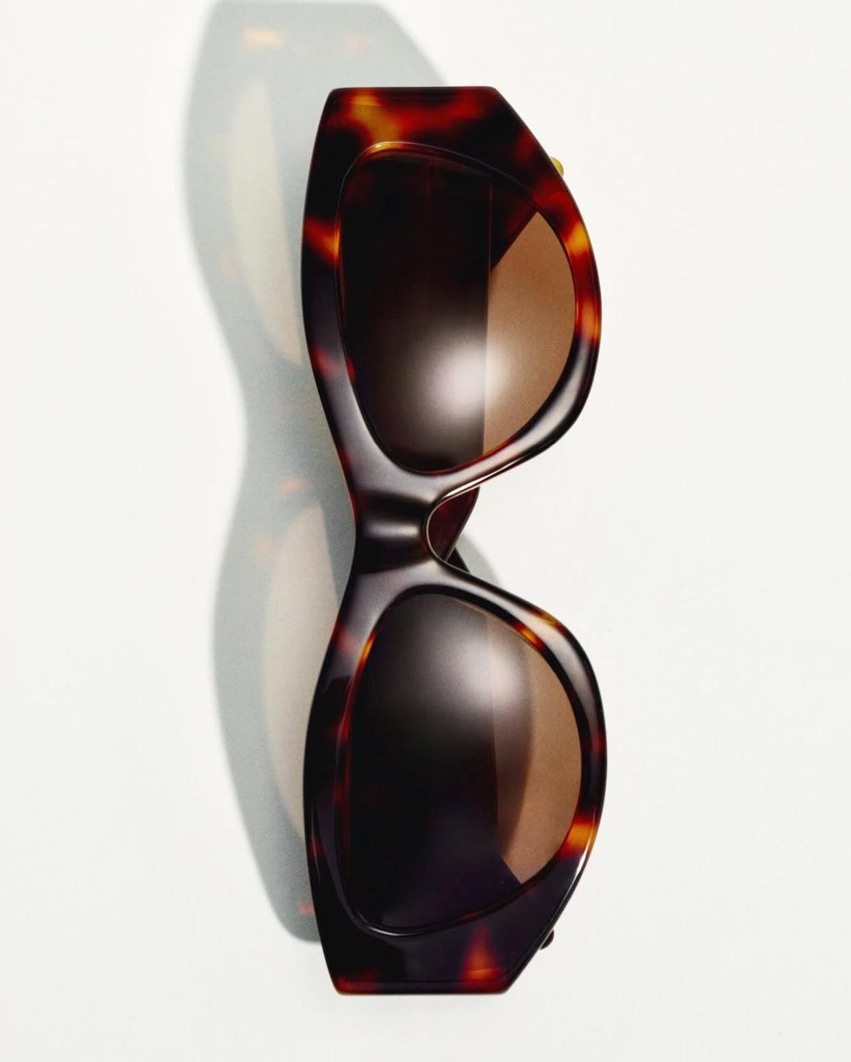 © Celine – Official visual | Source : Instagram @celine