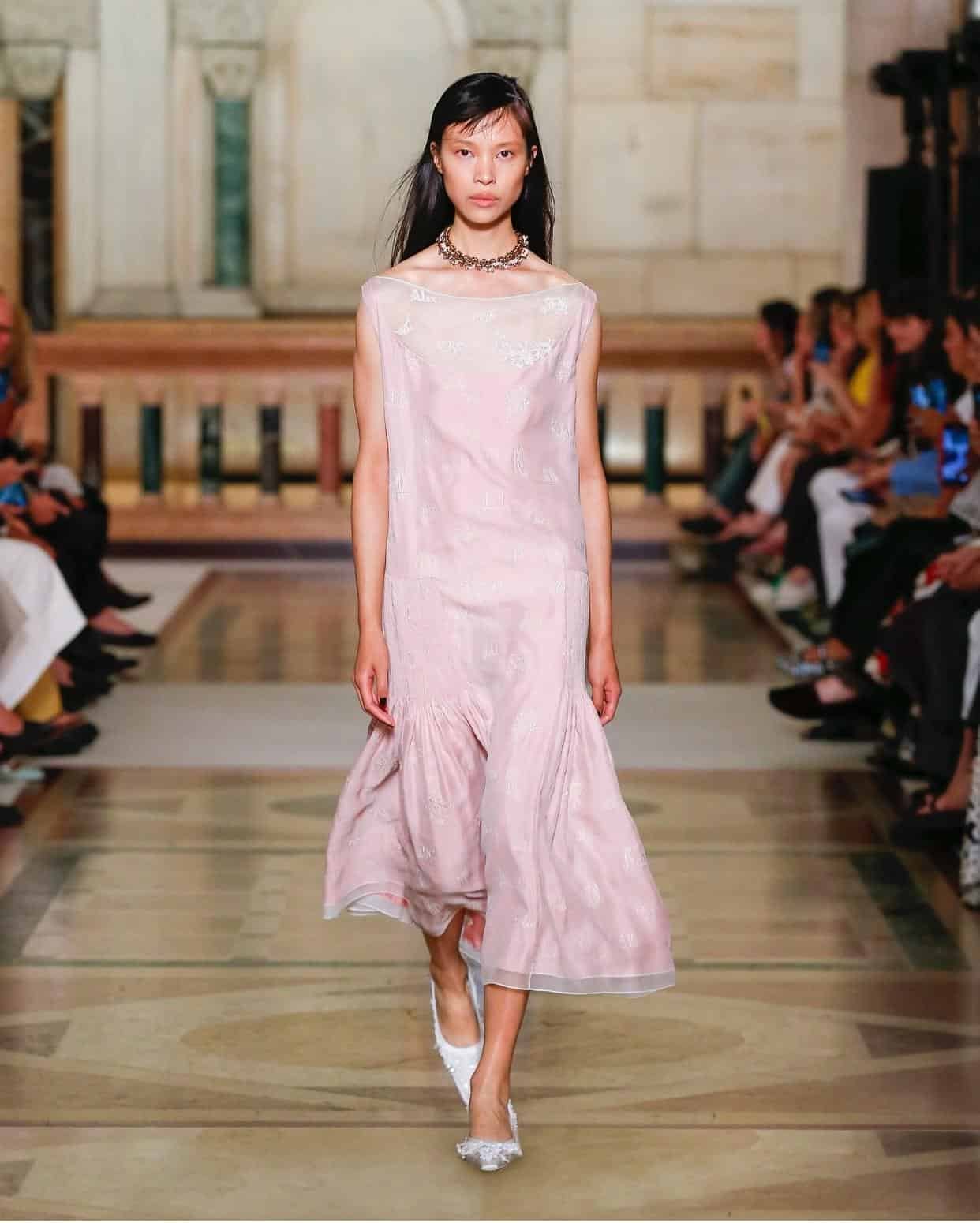 © Tory Burch – Official visual | Source : Instagram @toryburch