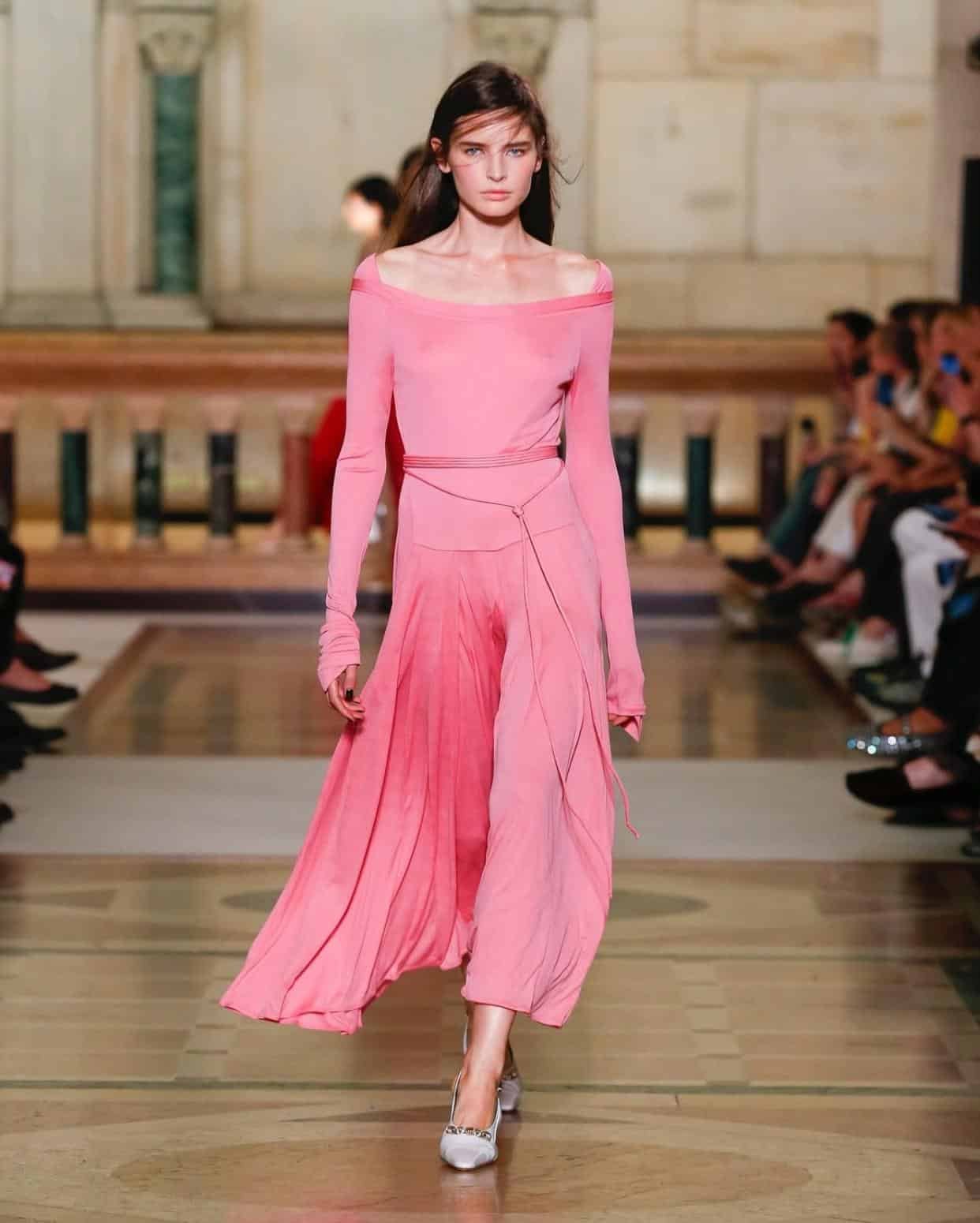 © Tory Burch – Official visual | Source : Instagram @toryburch