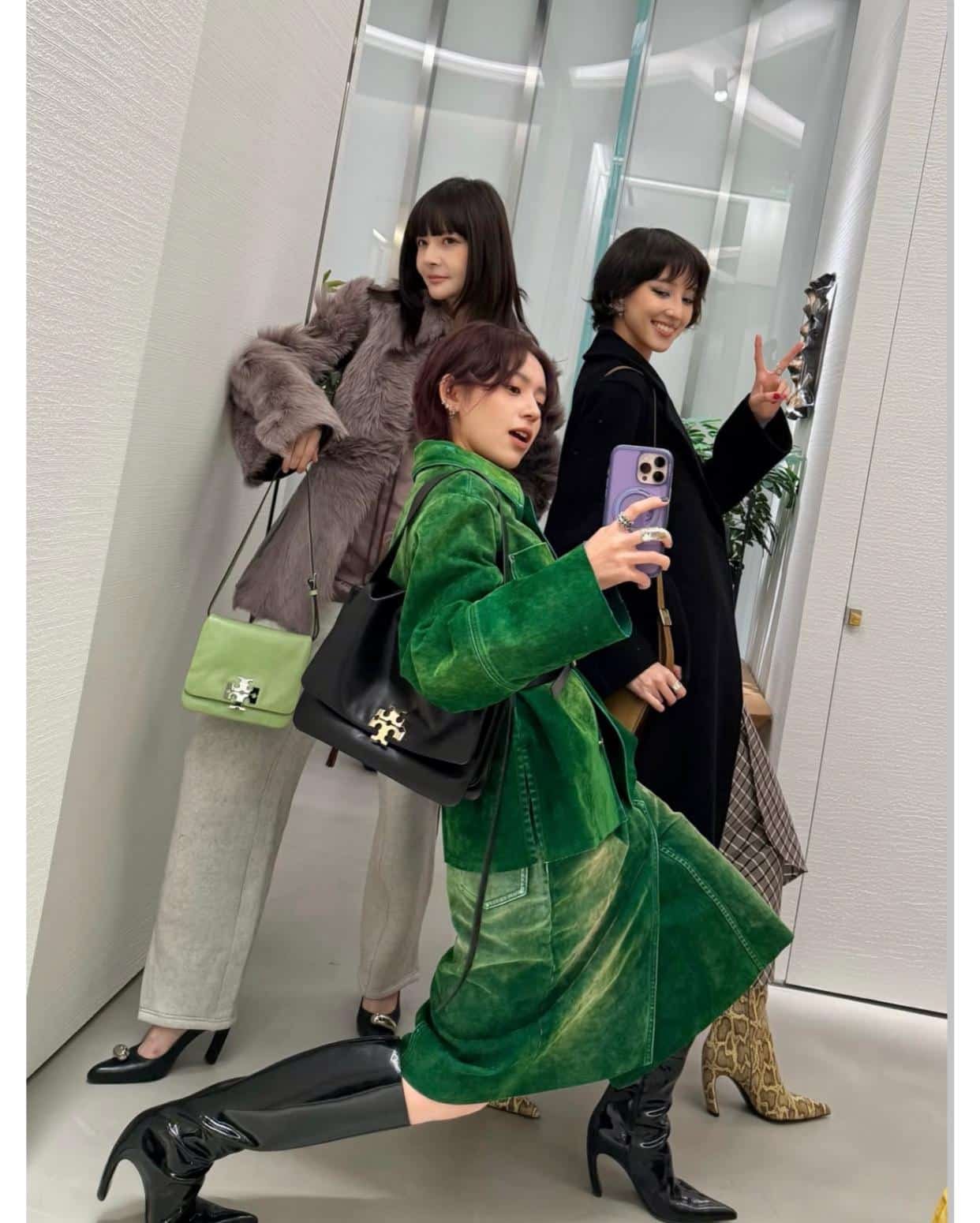 © Tory Burch – Official visual | Source : Instagram @toryburch