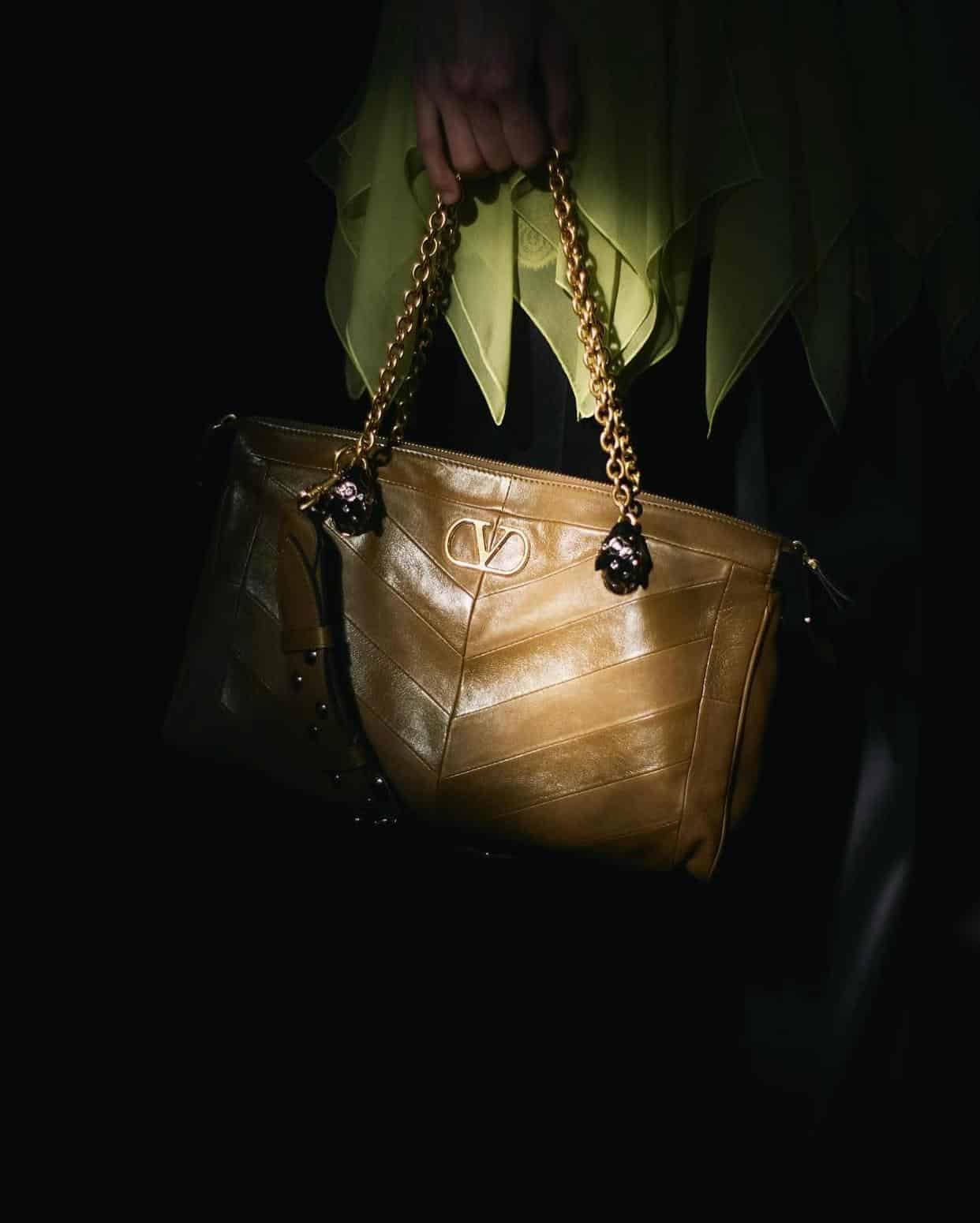 © Maison Valentino – Official visual | Source : Instagram @maisonvalentino